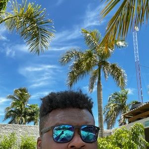 Meet your Posher, James